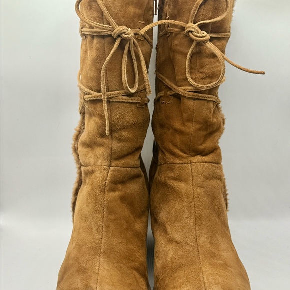 Women’s Size 10 Tan Suede Shearling Lined Winter Boots Lace Up Mid Calf Sheaing - Picture 2 of 6